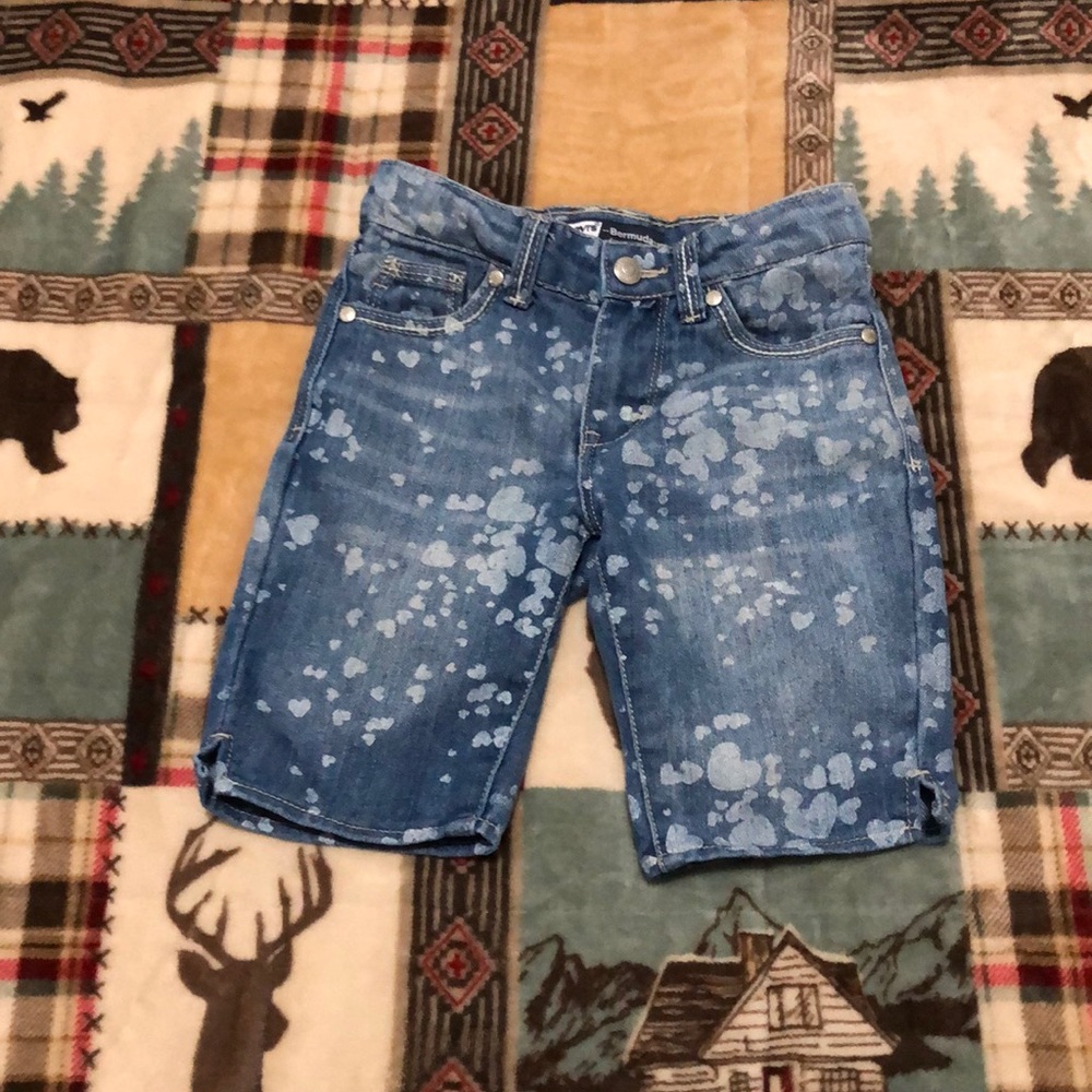 Girls shorts by Levi’s Bermuda